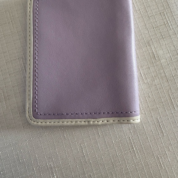 Coach Lavender and Cream Leather Travel Wallet - Picture 2 of 5